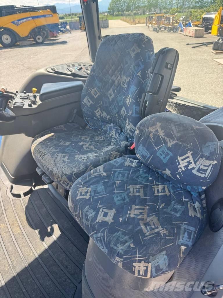 New Holland TG 285 트랙터