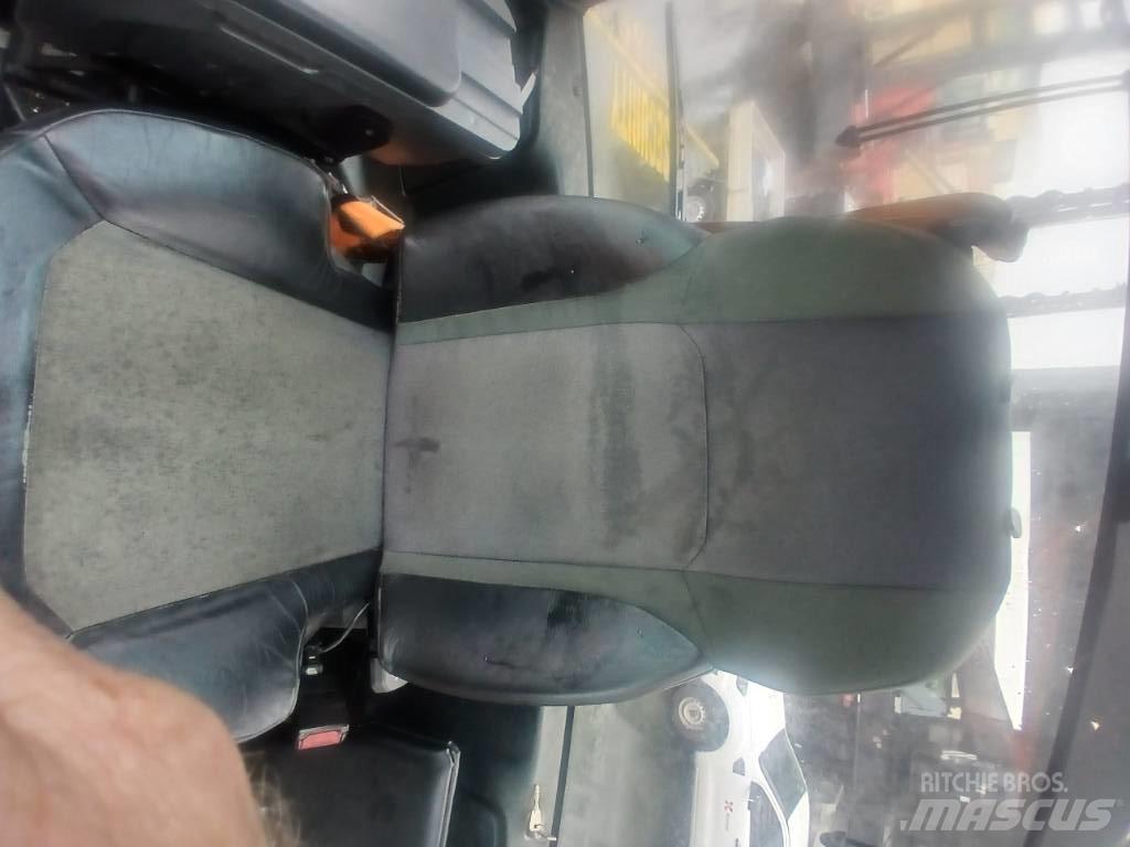 Kalmar DCG100-45ED7 컨테이너 핸들러