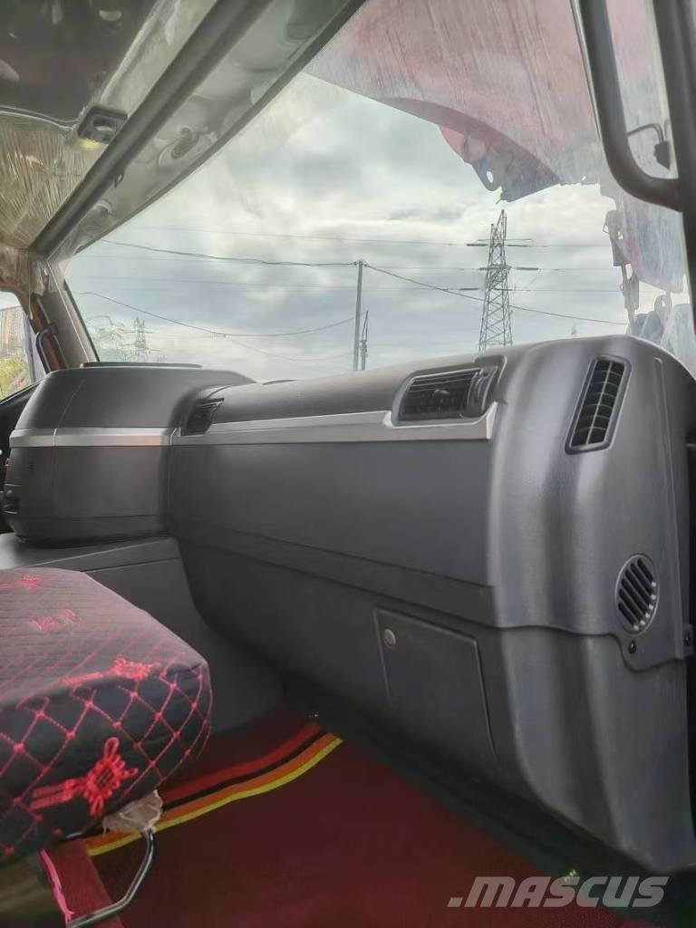 Sany STC1300C8 A/T 크레인