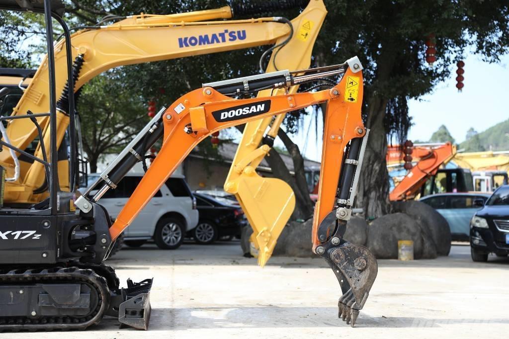 Doosan DX 17 대형 굴삭기 29톤 이상