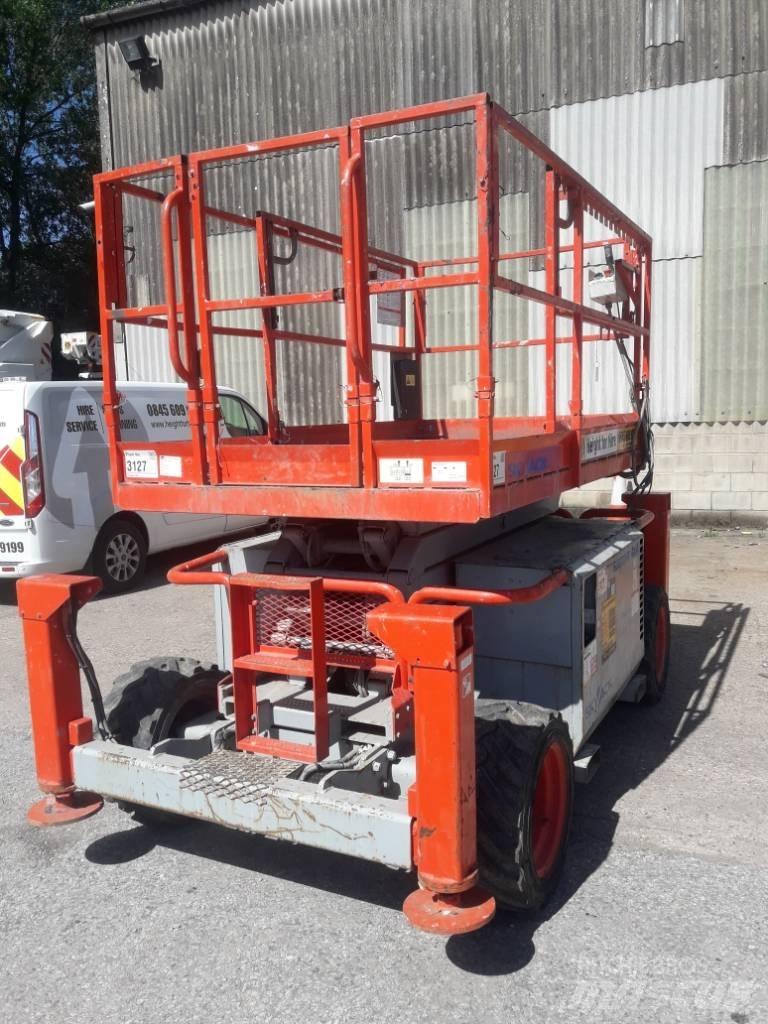 SkyJack SJ 6832 RT 가위형 리프트