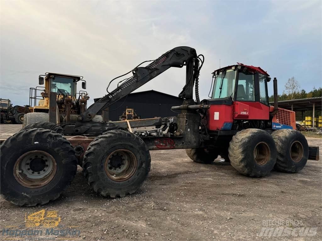 Valmet 890.2 원목 포워더