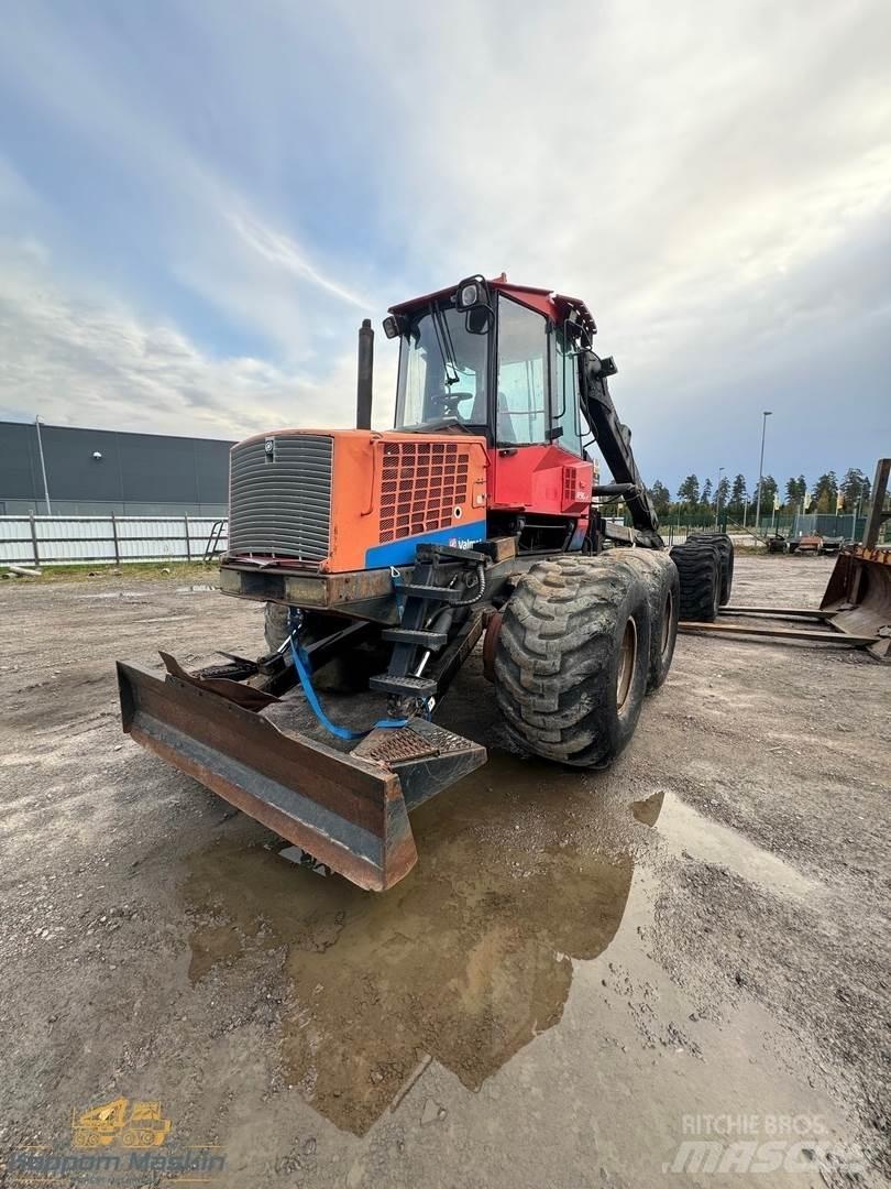 Valmet 890.2 원목 포워더