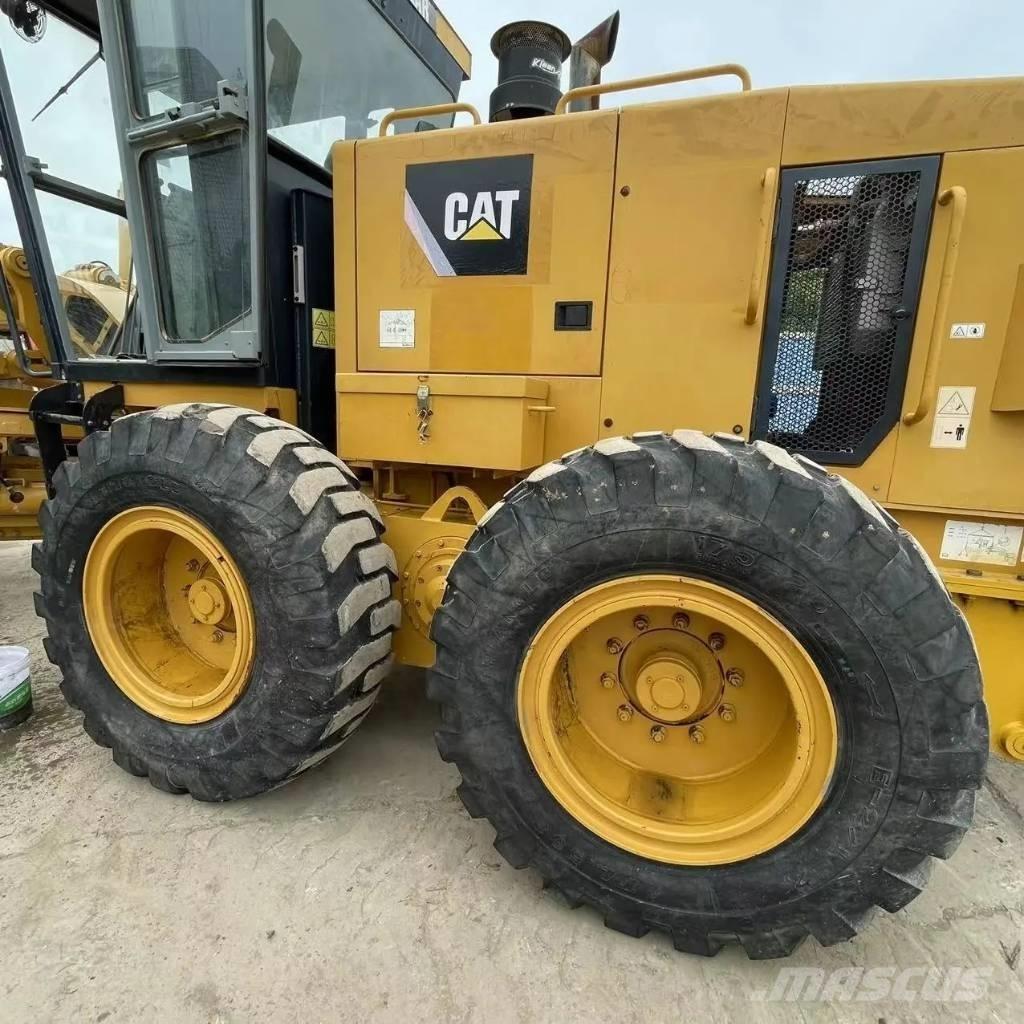 CAT 140K 그레이더