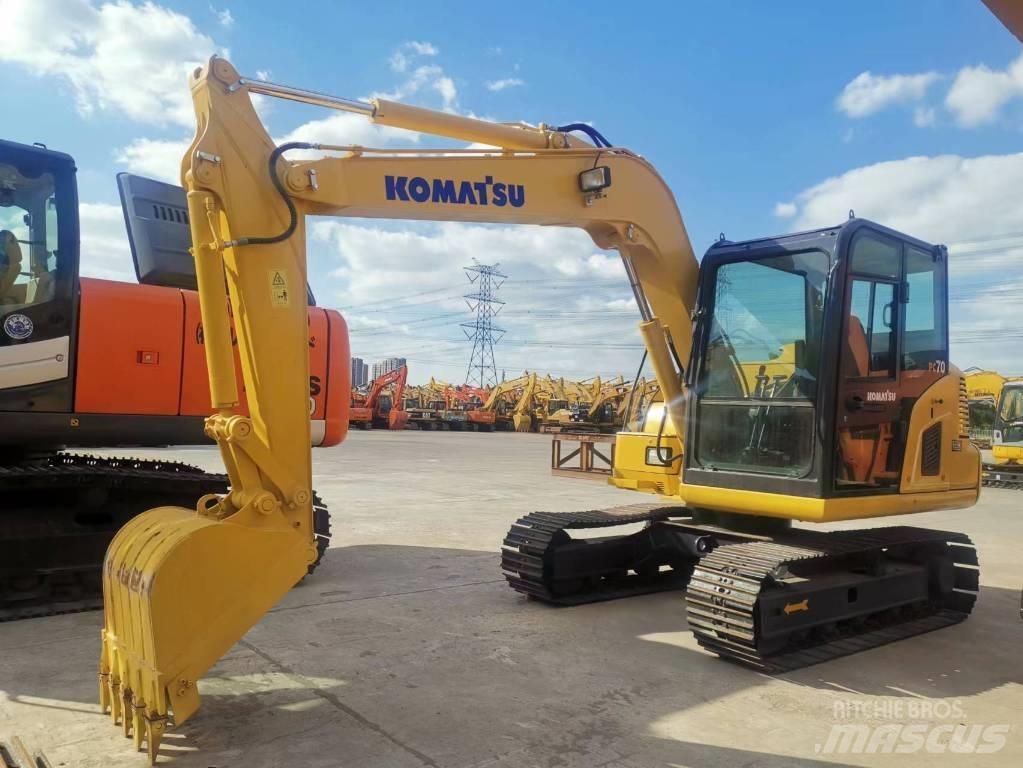 Komatsu PC 70 대형 굴삭기 29톤 이상