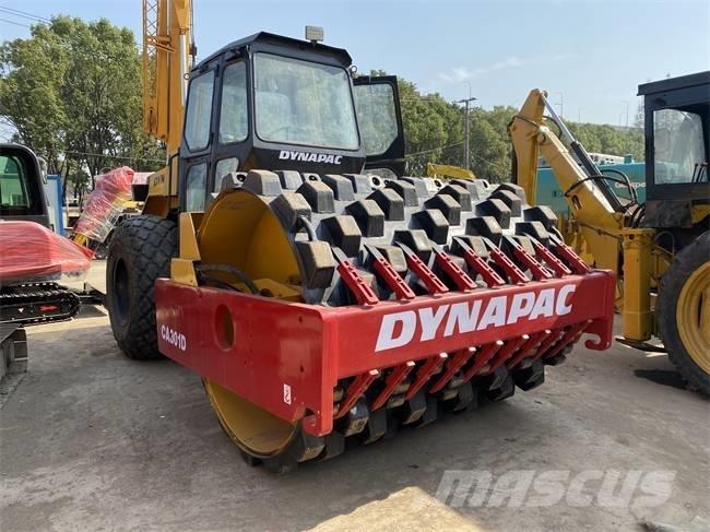 Dynapac CA 301 D 싱글 드럼 롤러