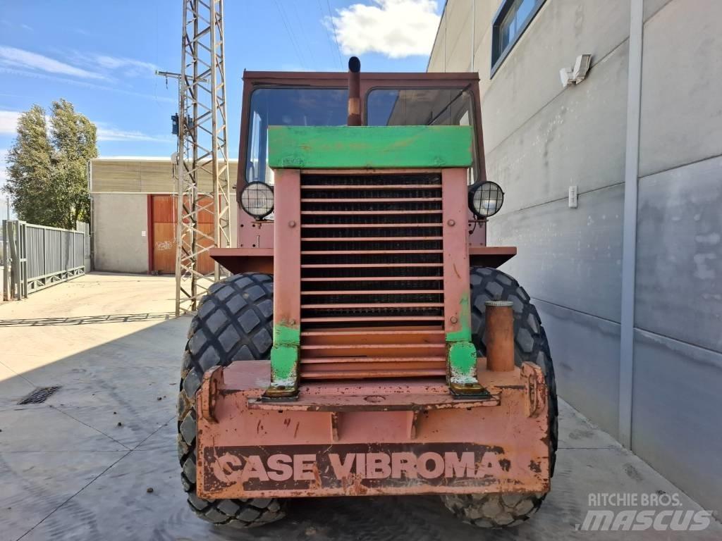 CASE Vibromax W1102D 싱글 드럼 롤러