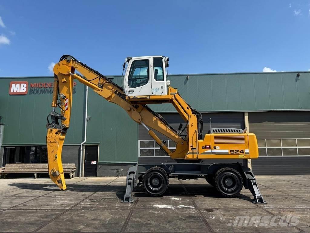 Liebherr A 924 C 폐기물/산업 처리기