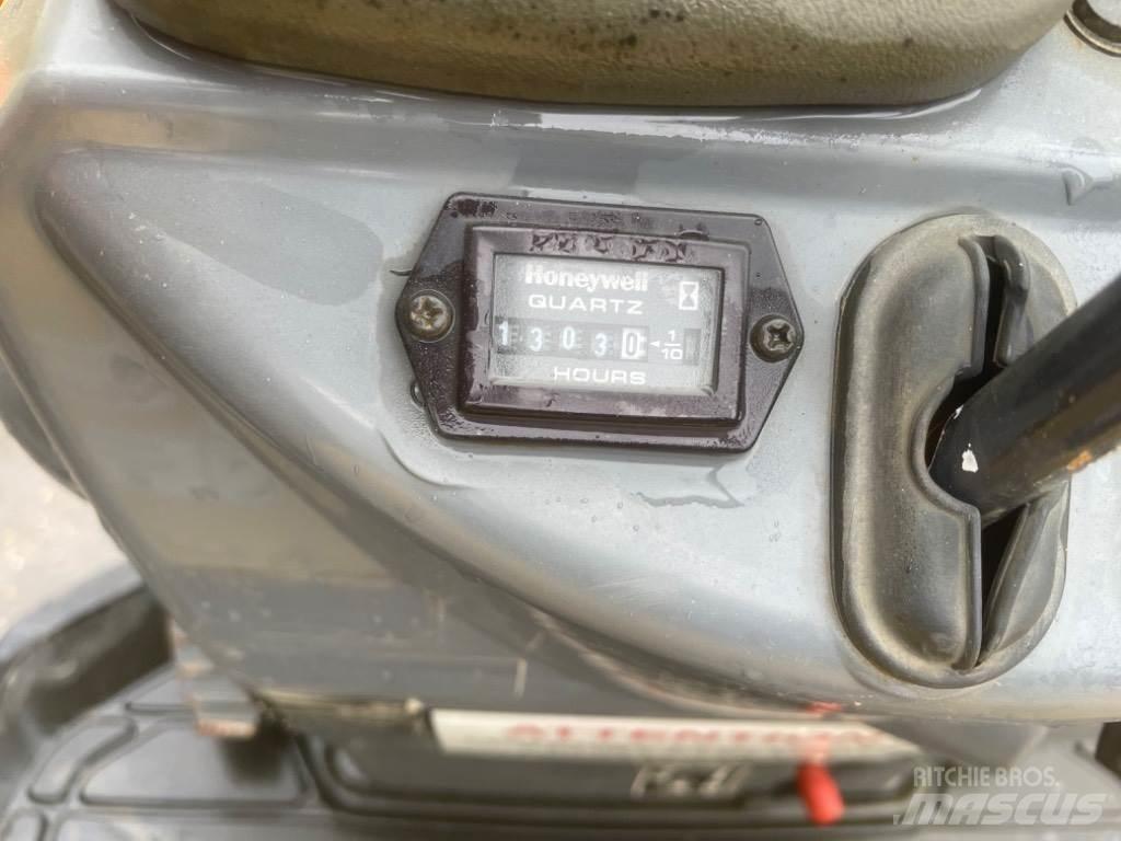 Yanmar SV08 (AH930) 소형 굴삭기 7톤 미만