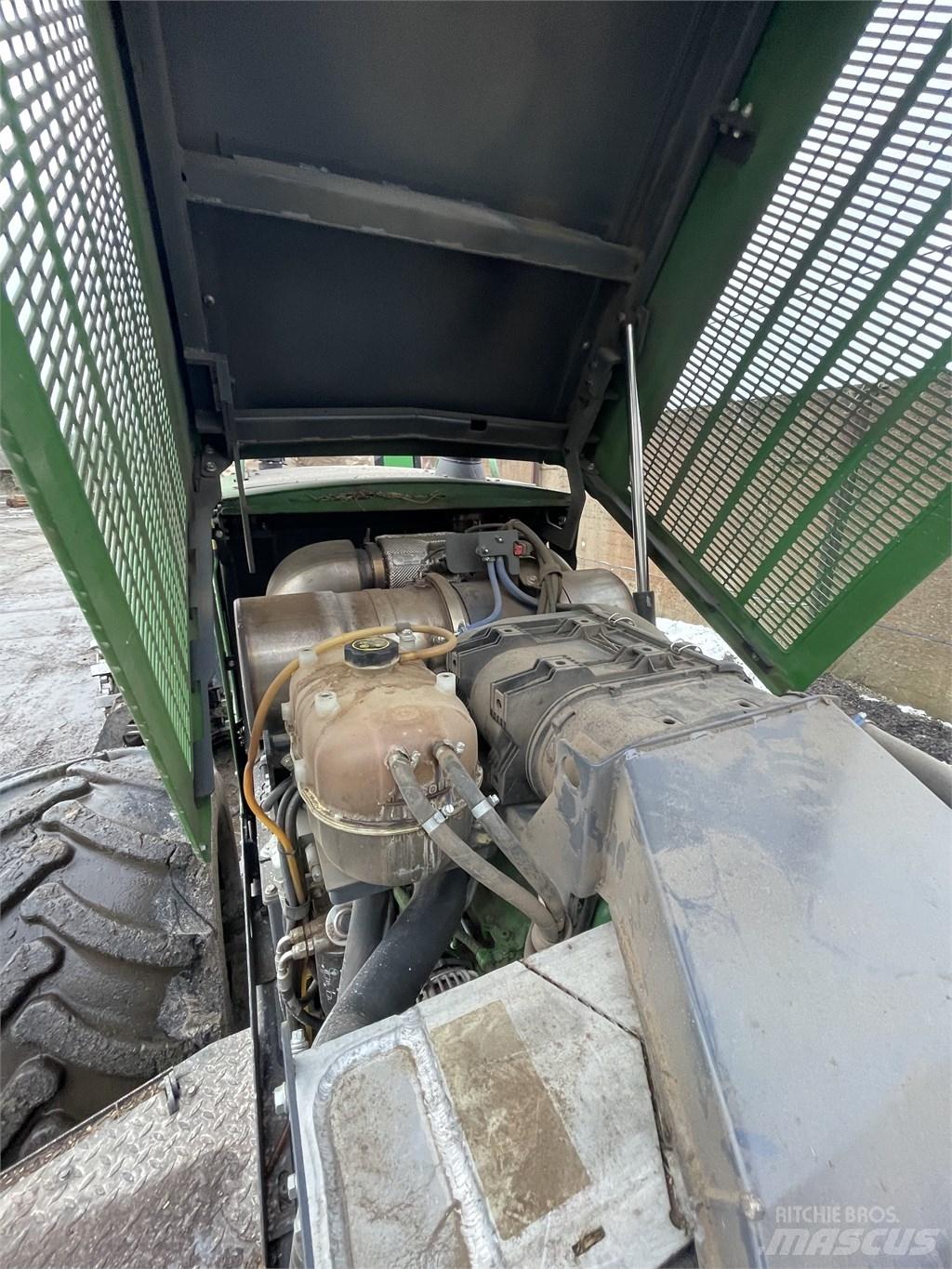 John Deere 1070 G 원목 하베스터