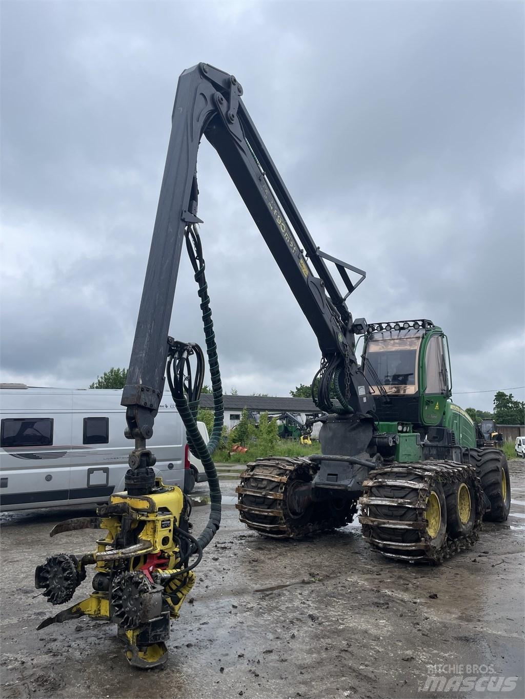 John Deere 1070 G 원목 하베스터