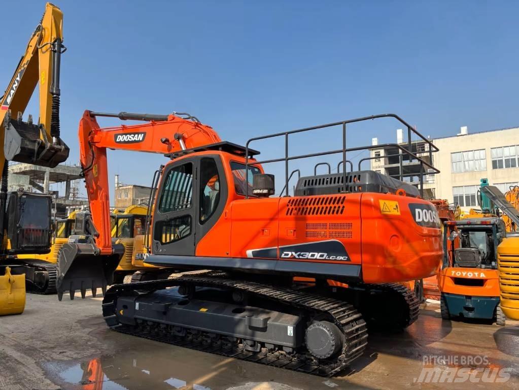 Doosan DX 300 LC - 9 C 소형 굴삭기 7톤 미만