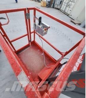 SkyJack SJ 12 자주식 고소작업대