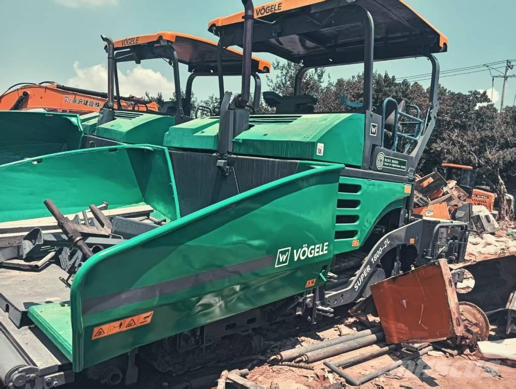 Vögele 1800-3 아스팔트 포장장비