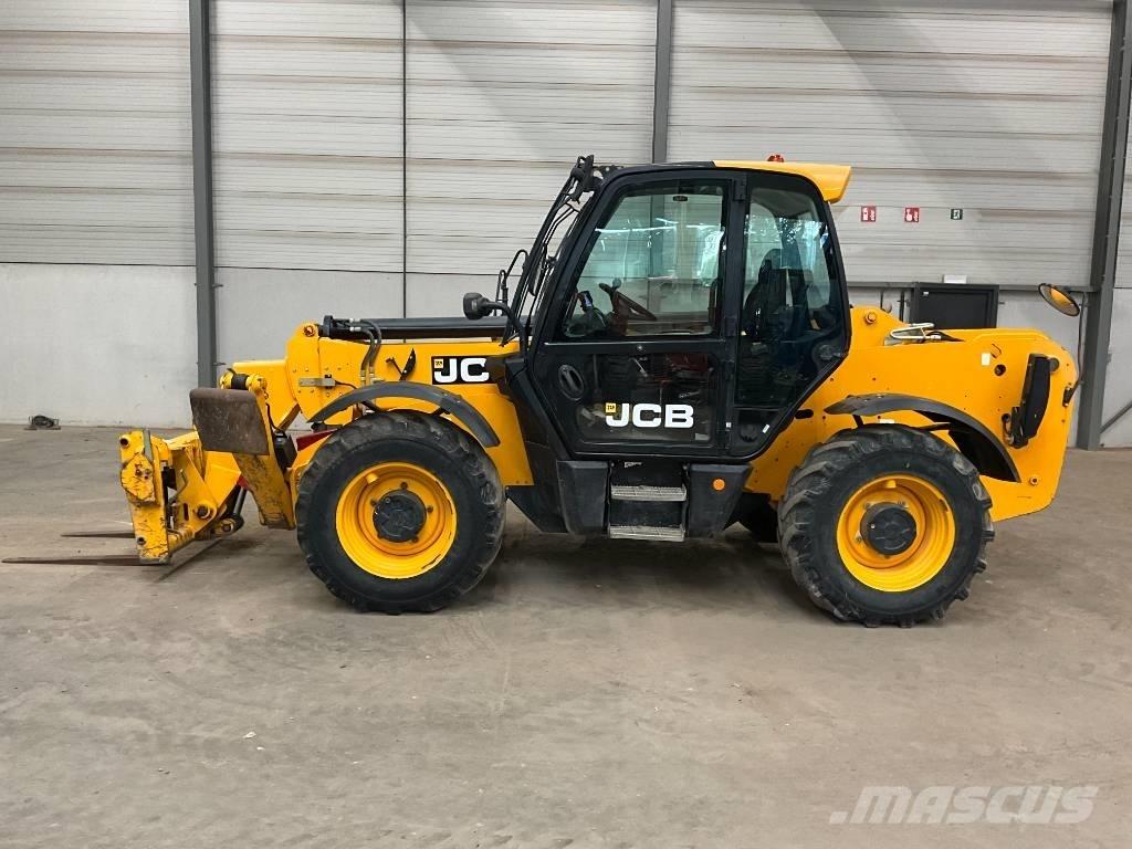 JCB 535-125 텔러 핸들러