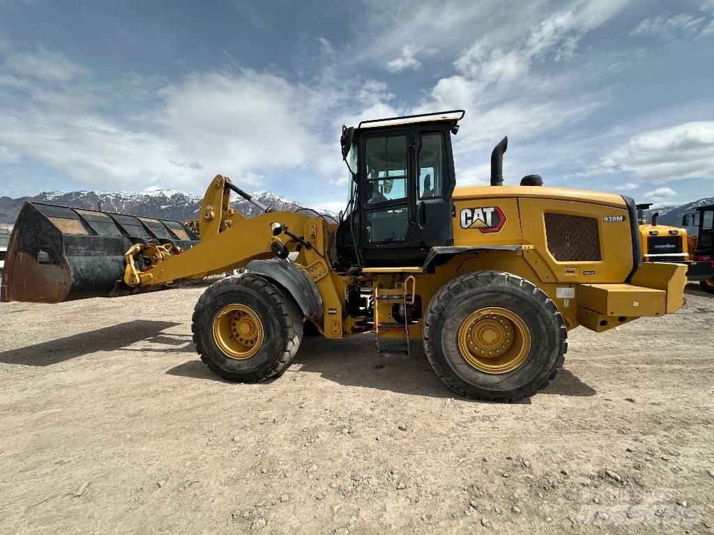 CAT 938M  휠로우더