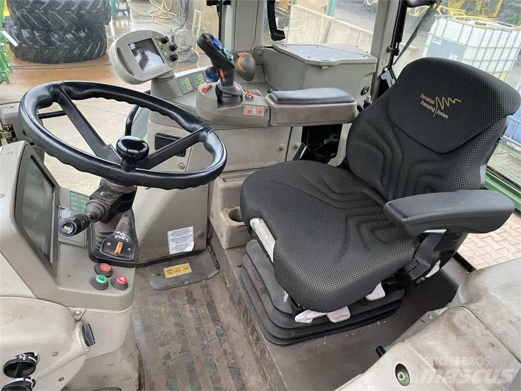 Fendt 820 트랙터