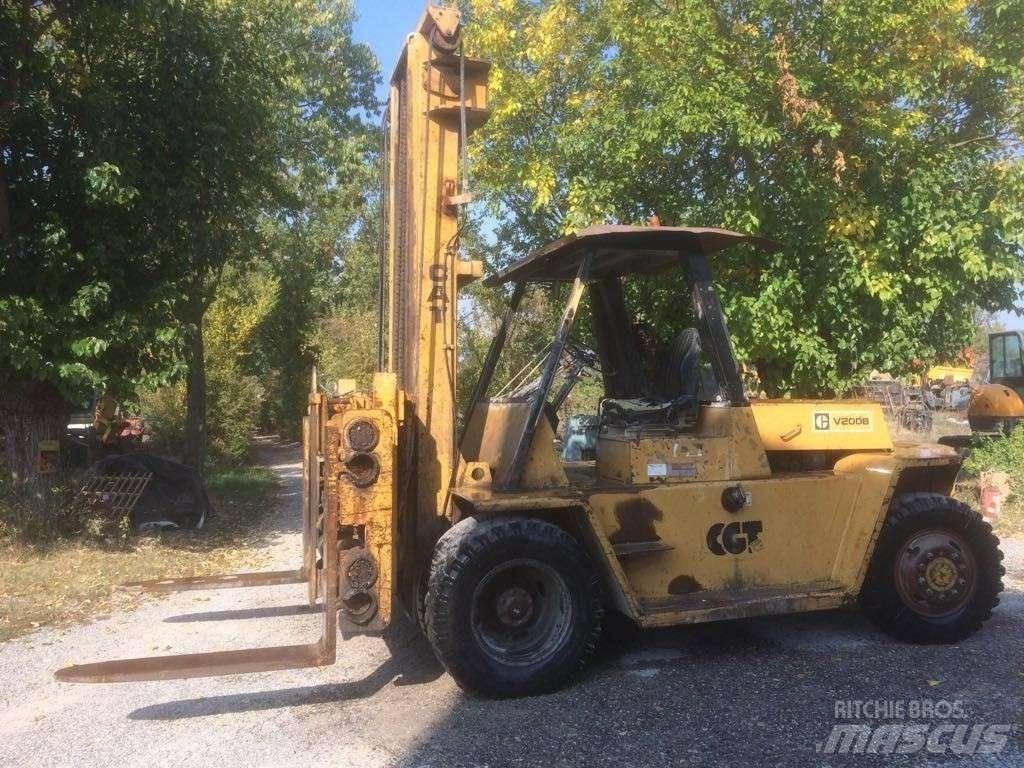 CAT V 200 B 디젤 지게차