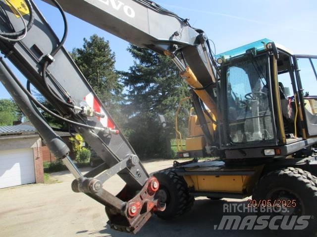 Volvo EW 160  휠 굴삭기