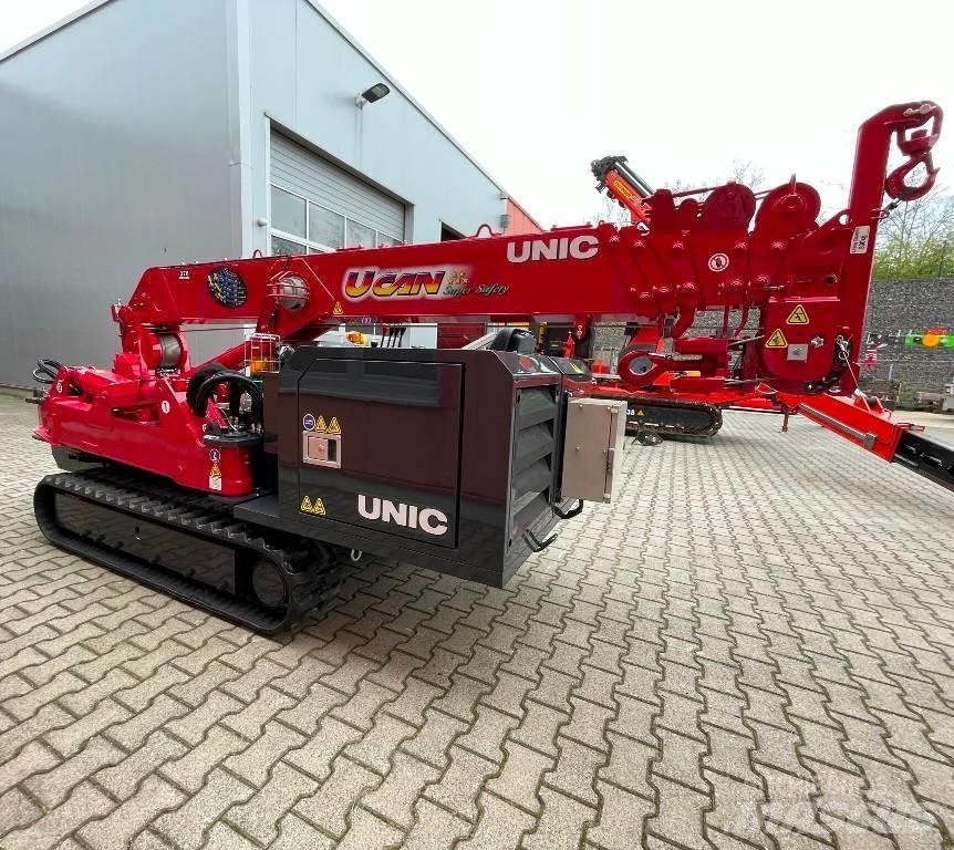 Unic URW-376 트랙 크레인