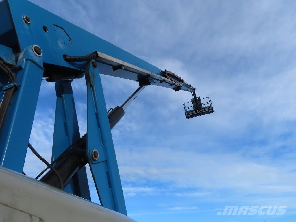 Genie S 85 견인식 전동이동 리프트