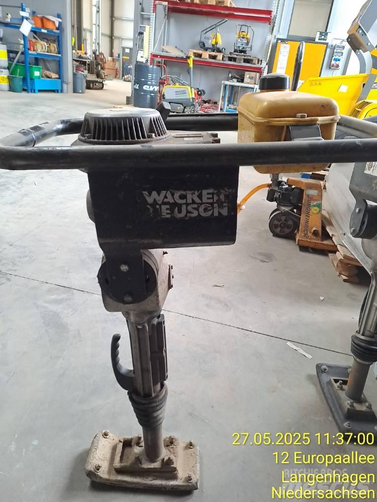 Wacker Neuson BS30 탬퍼