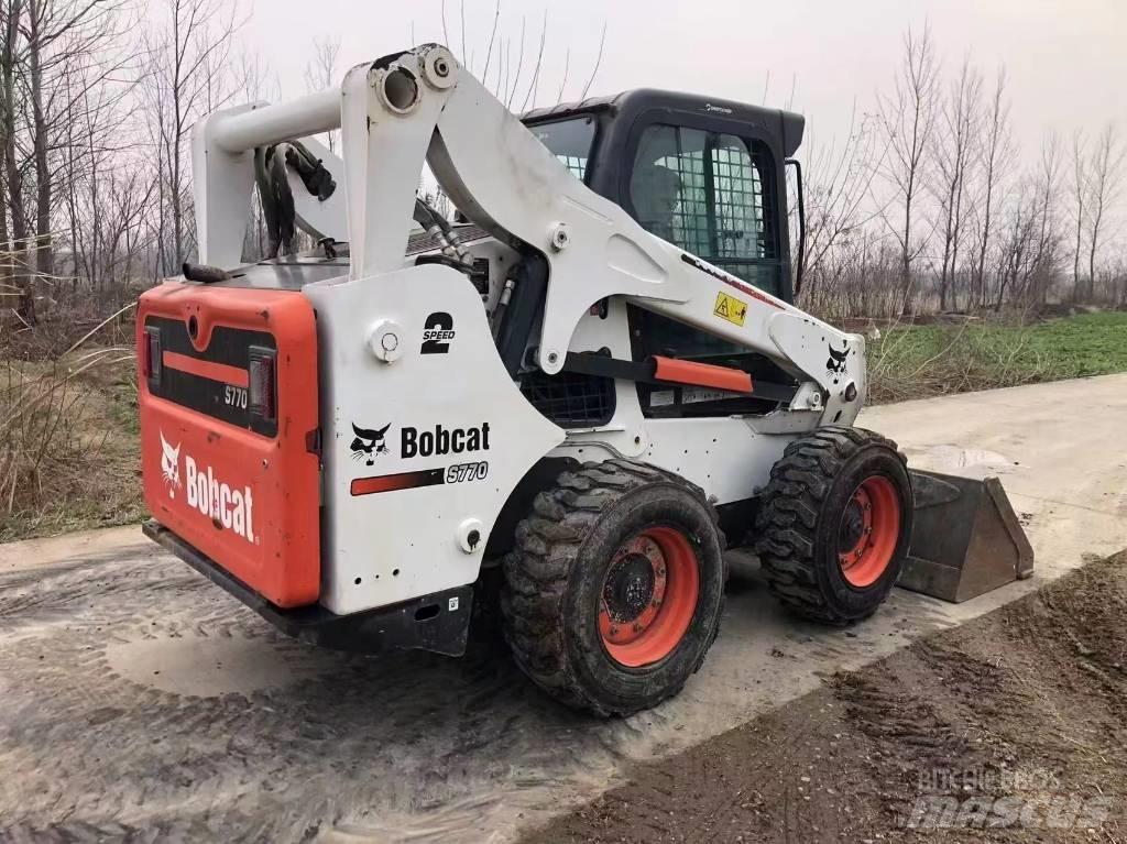 Bobcat S 770  스키드로더