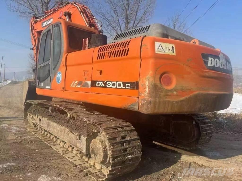 Doosan DX300 대형 굴삭기 29톤 이상