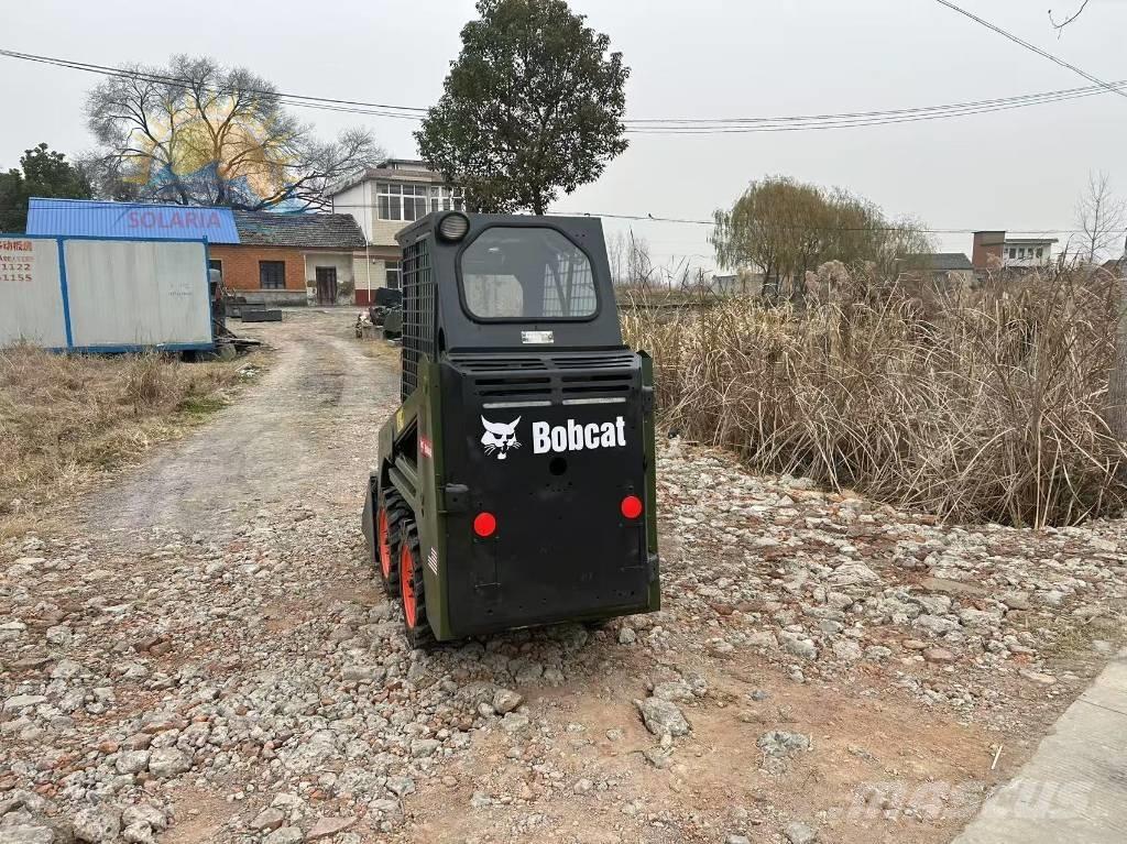 Bobcat S 70  스키드로더