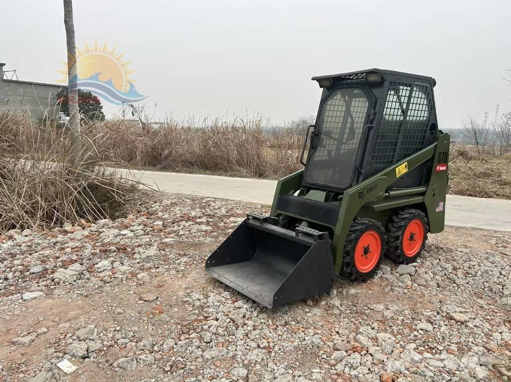 Bobcat S 70  스키드로더