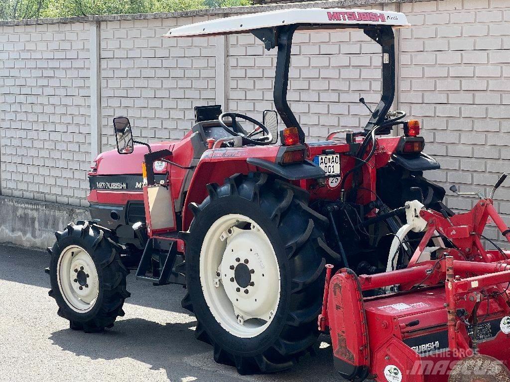 Mitsubishi MT368 트랙터