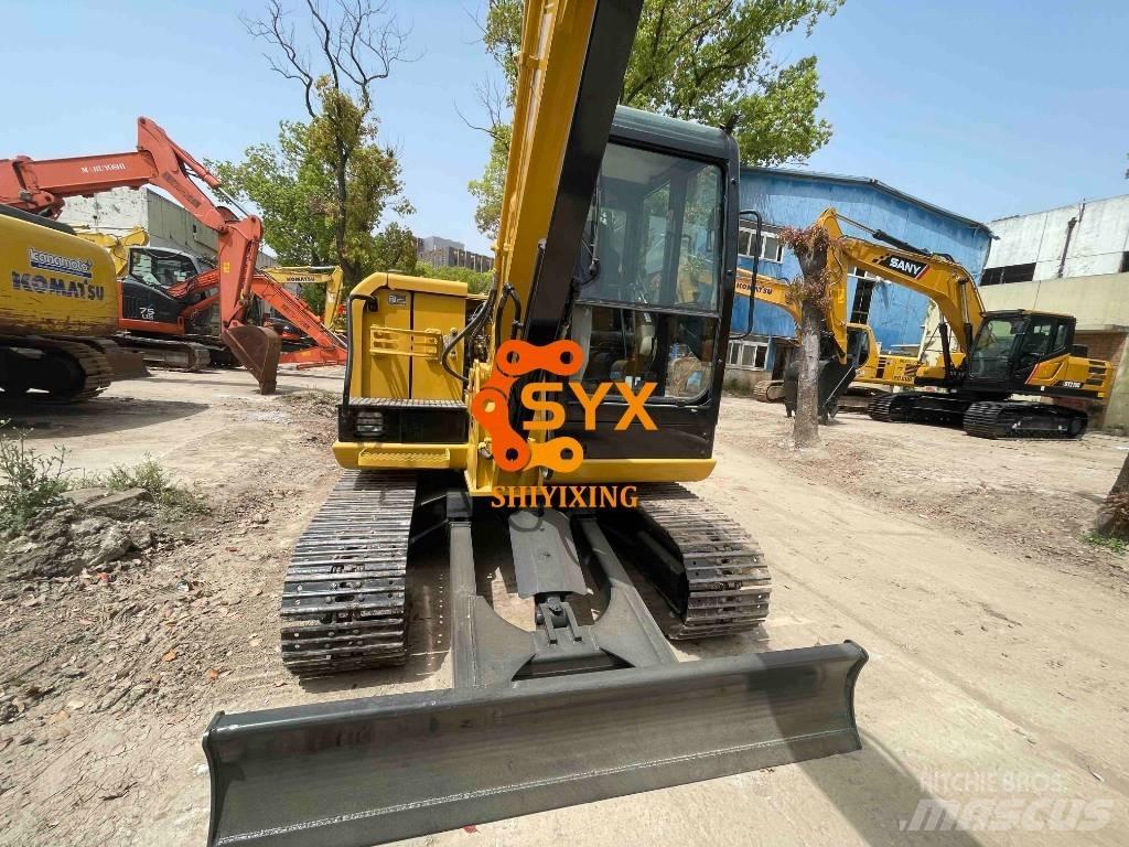 CAT 305.5 E 소형 굴삭기 7톤 미만