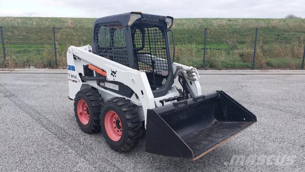 Bobcat S450  휠로우더