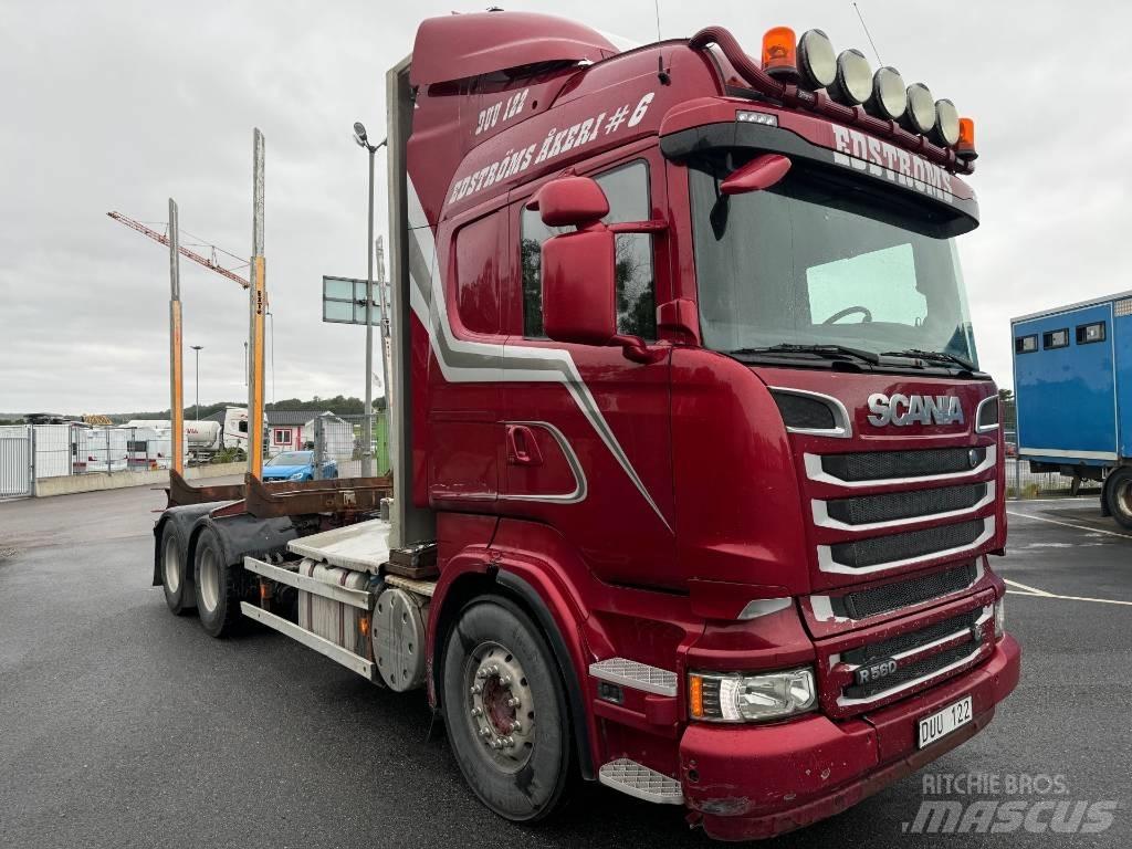 Scania R 560 목재 트럭