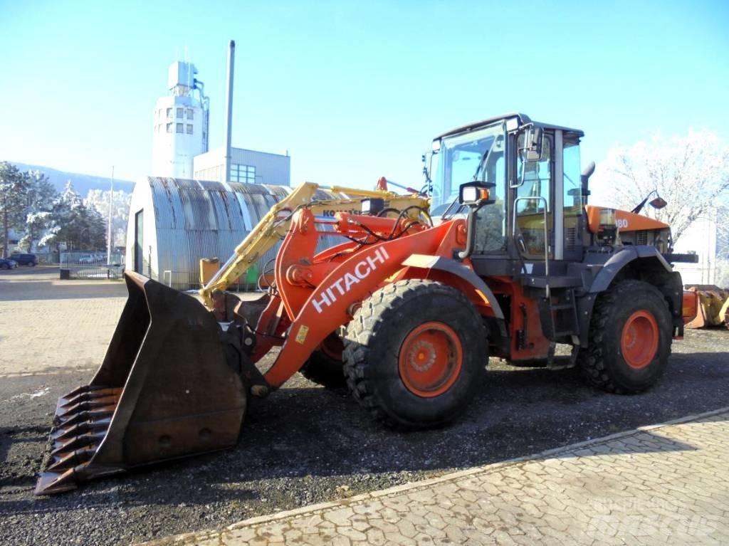 Hitachi ZW 180  휠로우더
