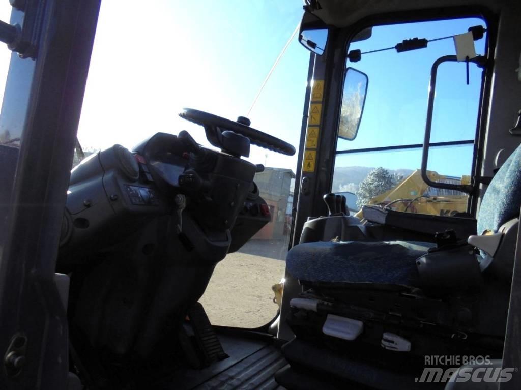 Hitachi ZW 180  휠로우더