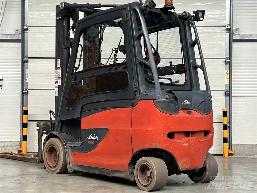 Linde E30/600HL 전동 지게차