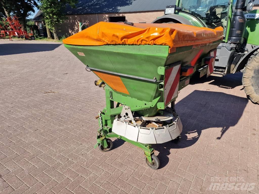 Amazone E+S 750 모래(염화칼슘) 살포기