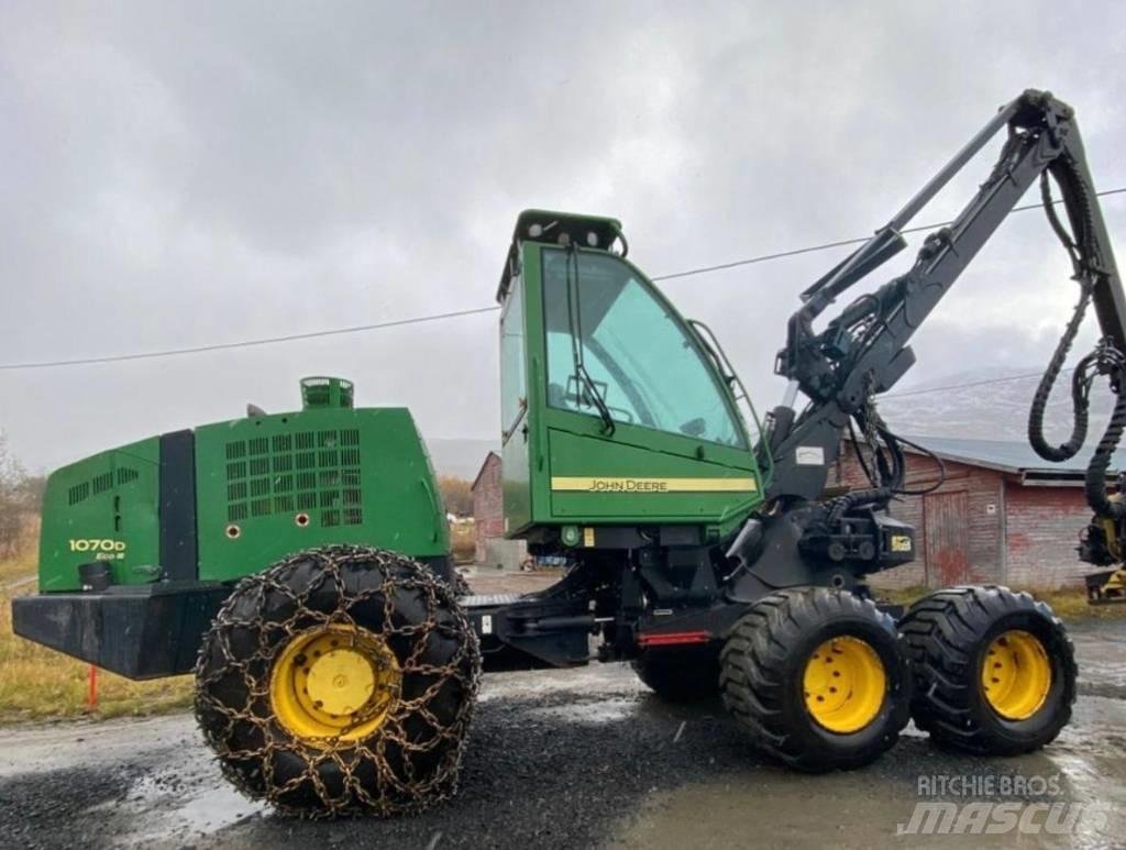 John Deere 1070 D 원목 하베스터