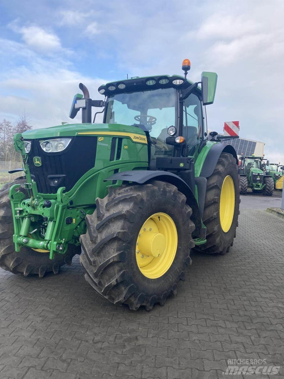John Deere 6R 195 트랙터