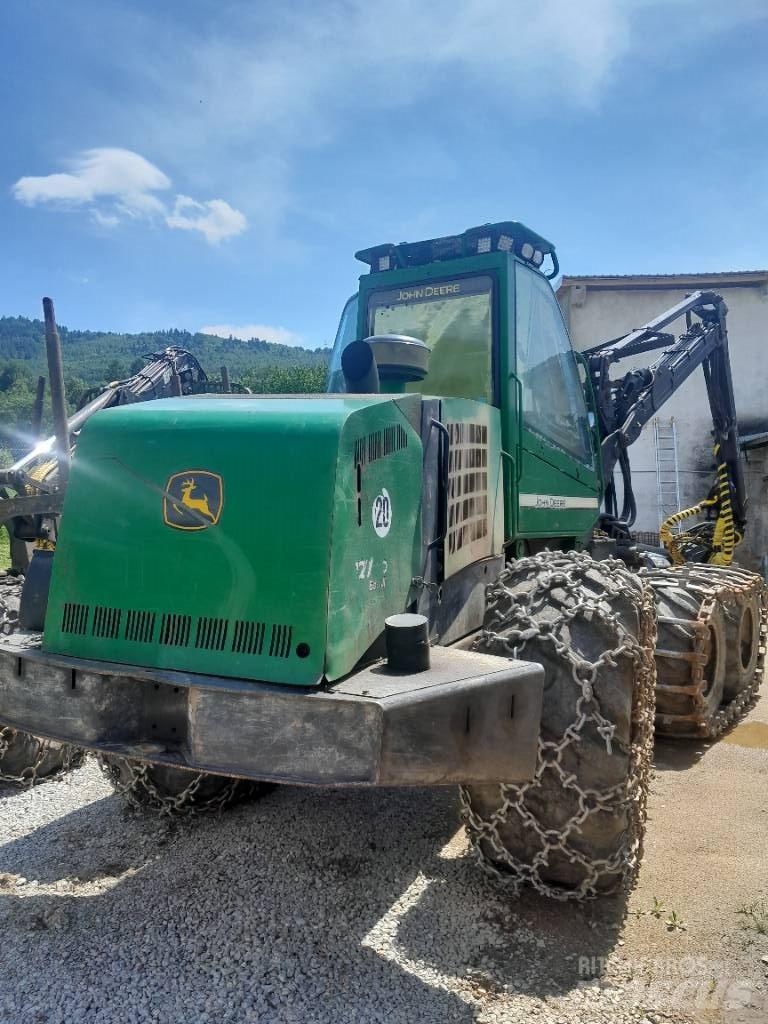 John Deere 1270 D 원목 하베스터