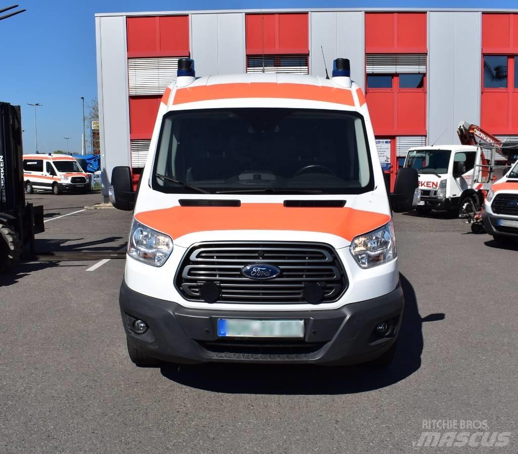 Ford Transit 구급차
