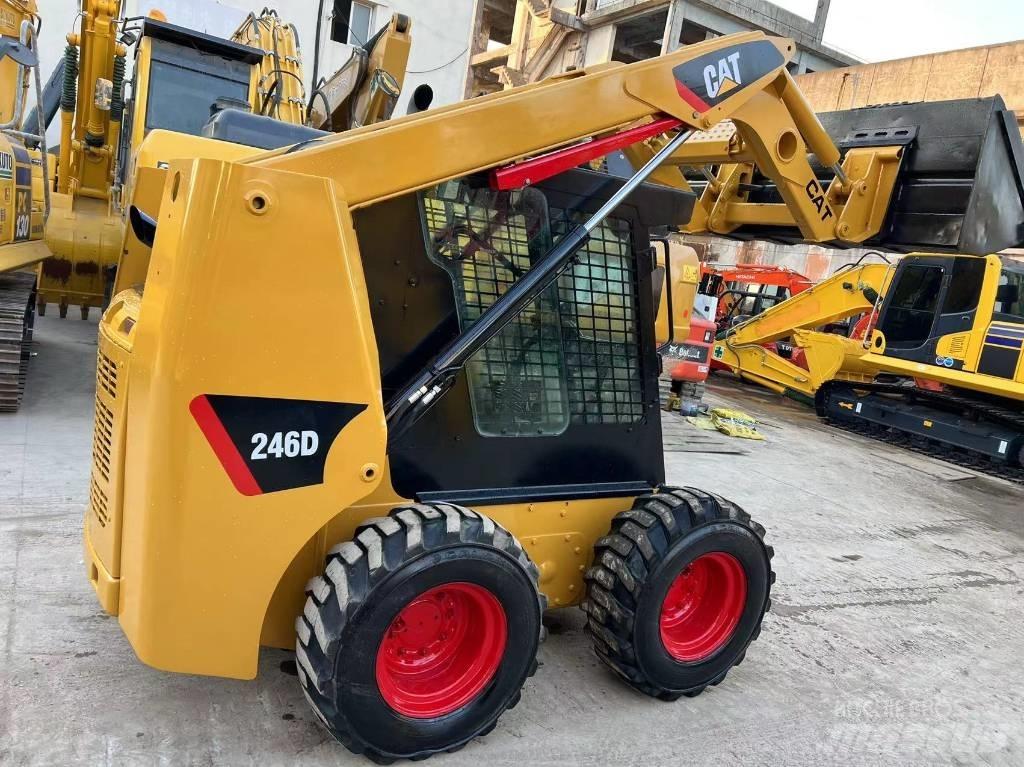 CAT 246D  스키드로더