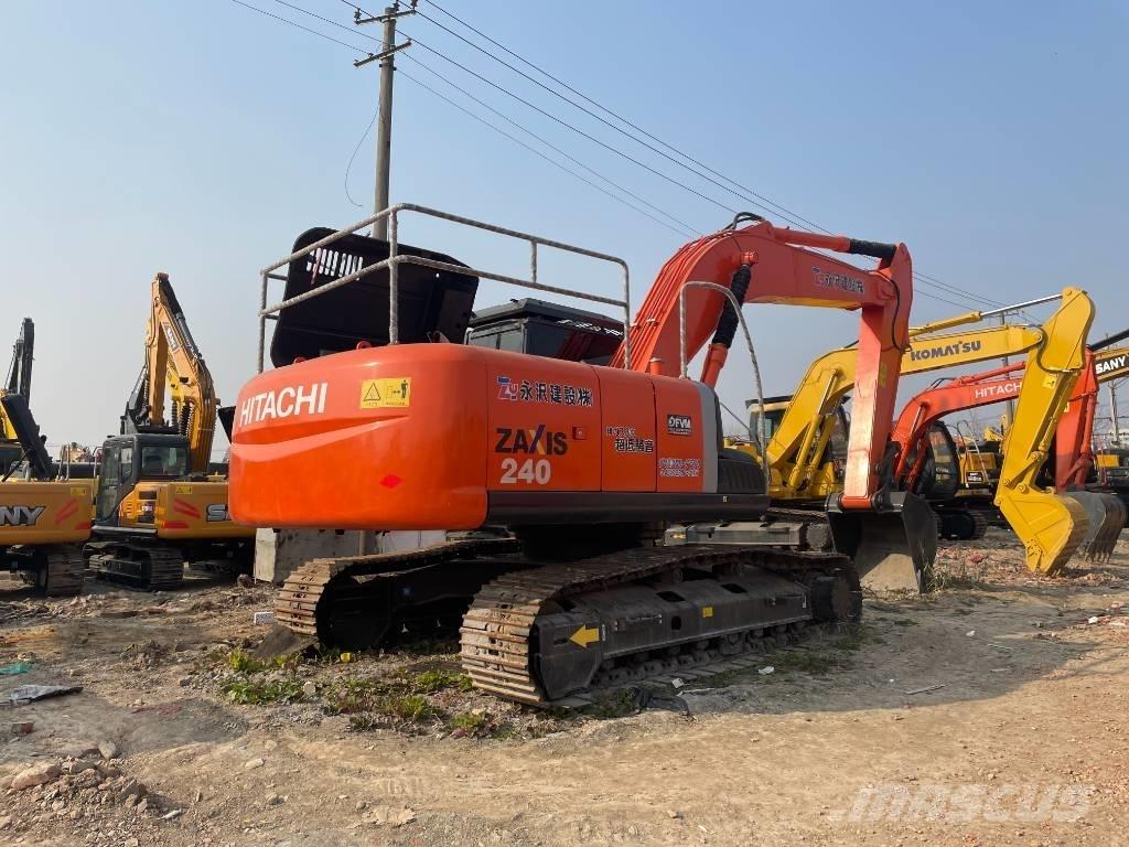 Hitachi ZX 240 대형 굴삭기 29톤 이상