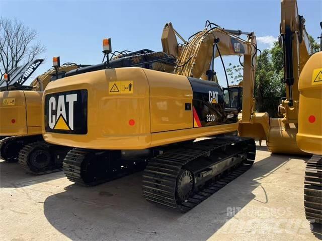 CAT 320 D 대형 굴삭기 29톤 이상