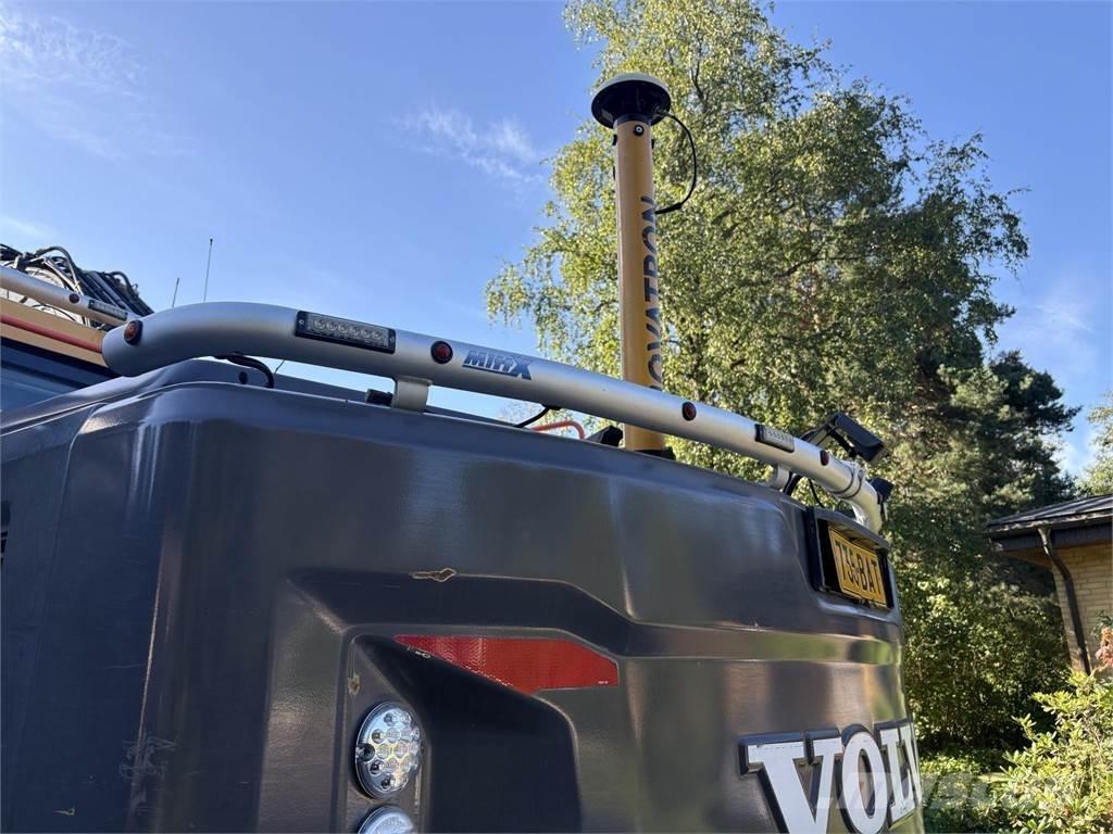 Volvo EW160E  휠 굴삭기