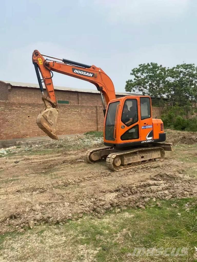 Doosan DX 80 중형굴삭기 7톤-28톤