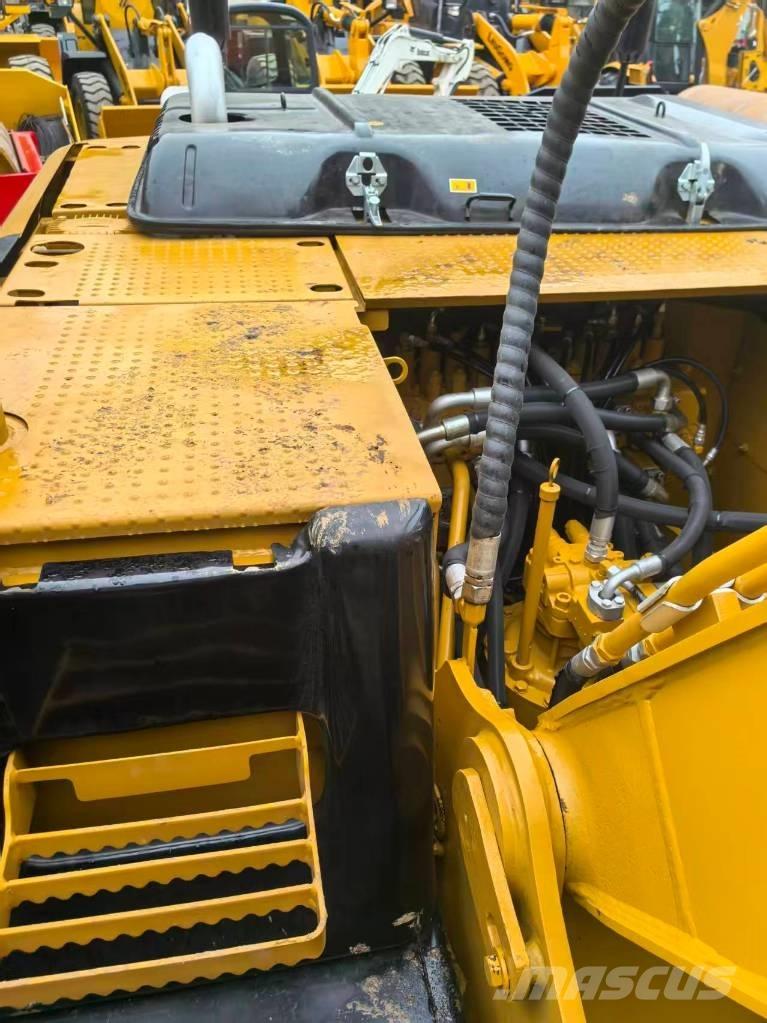 CAT 320D2 대형 굴삭기 29톤 이상