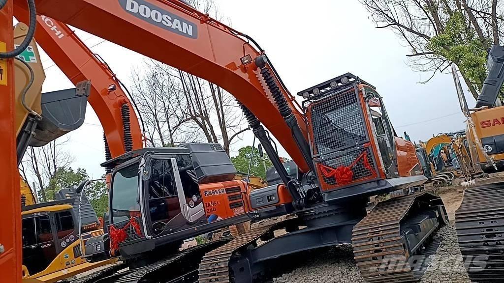 Doosan DX 225 LC 대형 굴삭기 29톤 이상