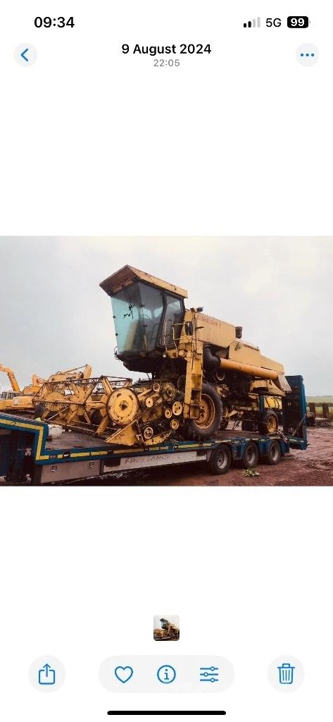 New Holland 8050 콤바인 수확기